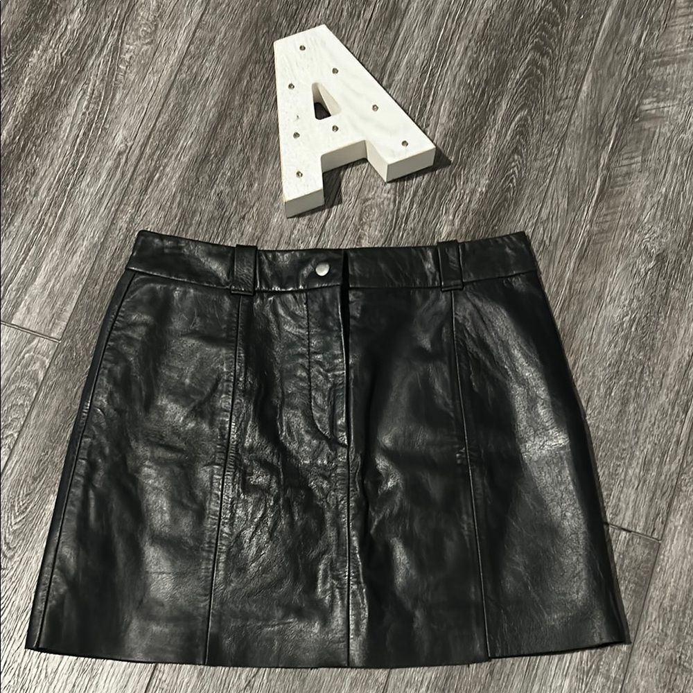 Express Black Mini Skirt for Night Out